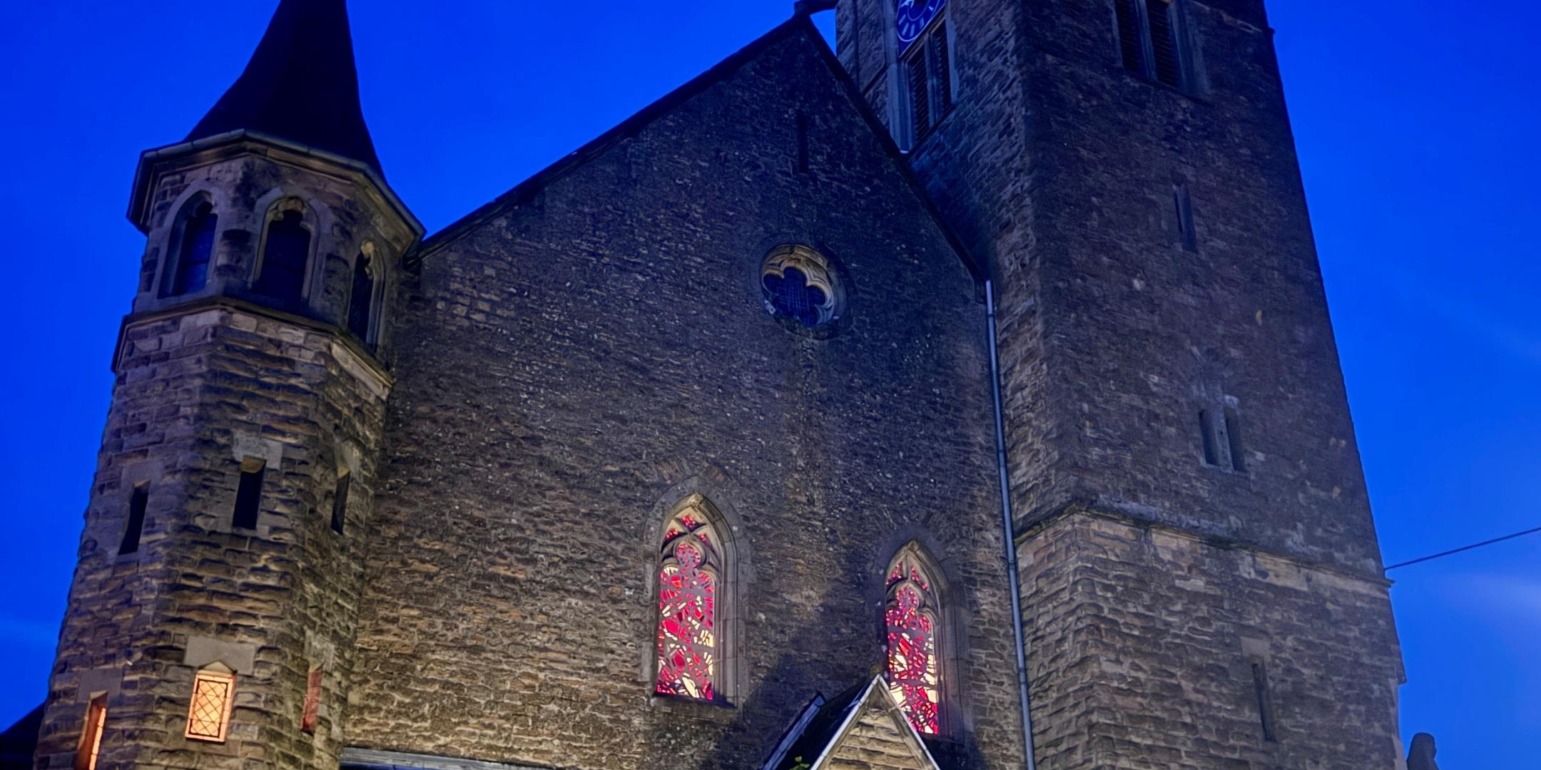 Nacht der Kirche 20,24 Kirche Sotzweiler von außen_SZ