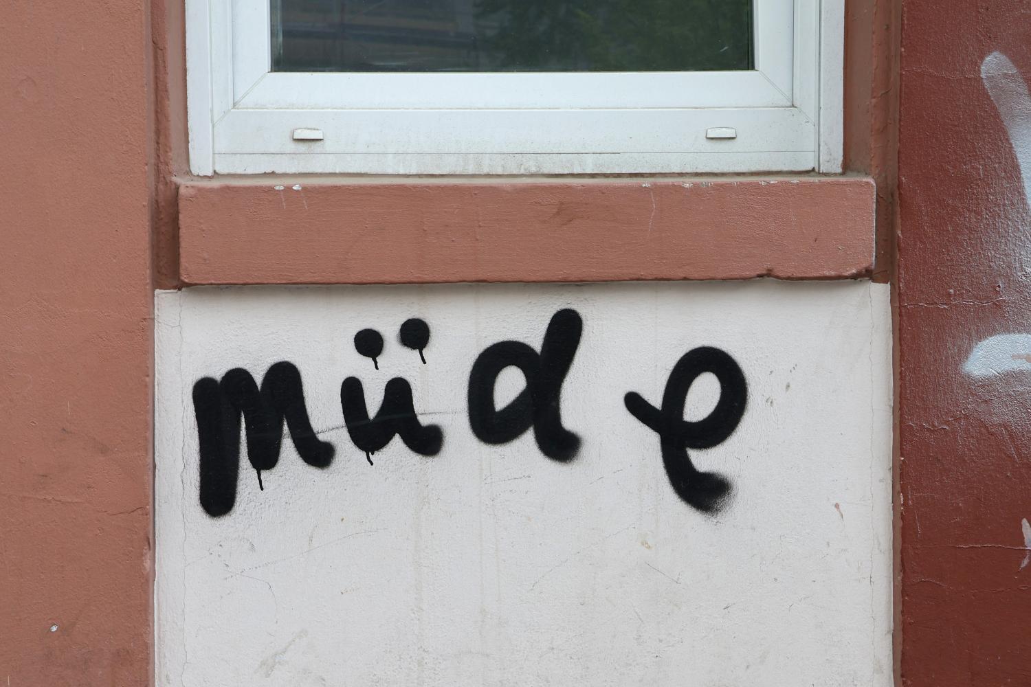 muede_by_peter_weidemann_pfarrbriefservice